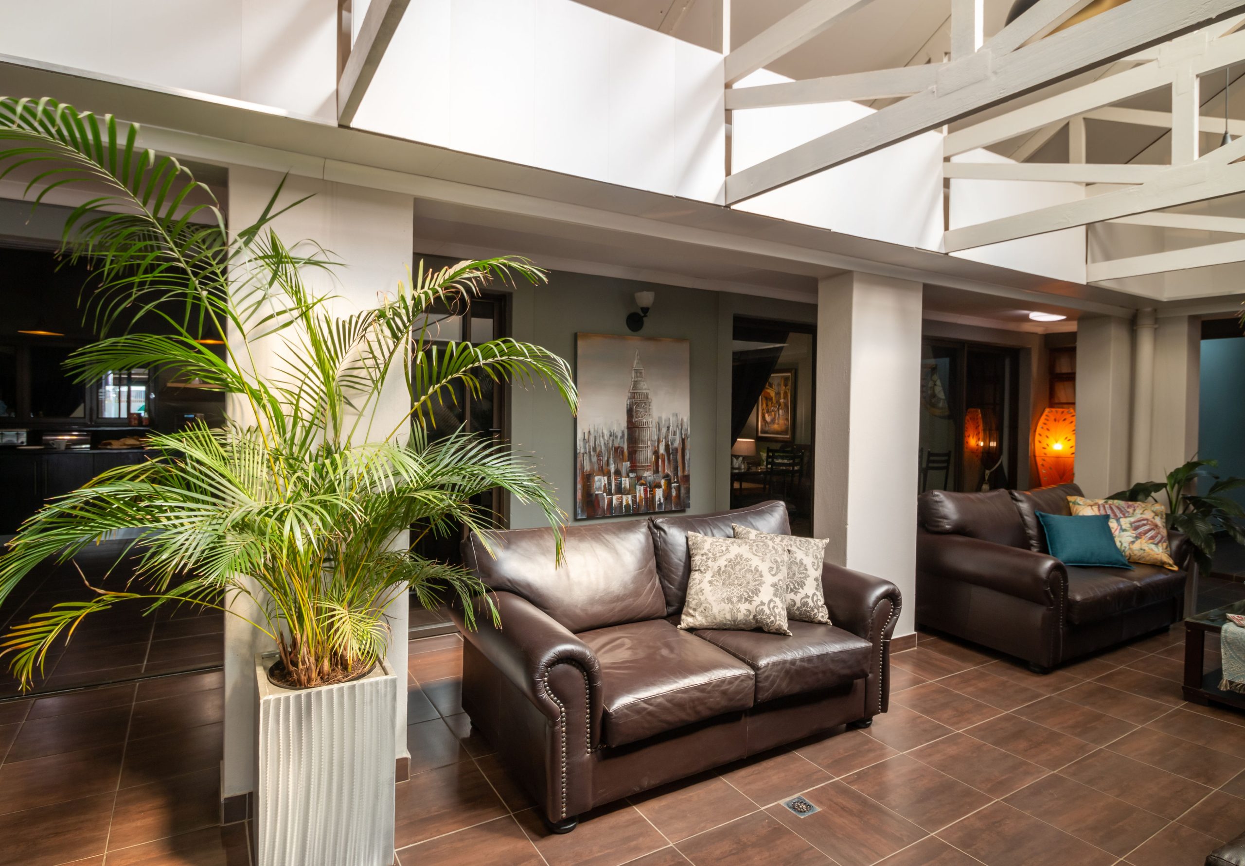 Lala Dene Lodge — lodge interior